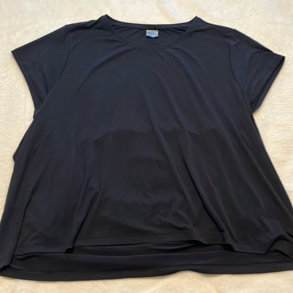 ATHLETA AT EASE TOP WITH CUT OUT BACK DETAIL